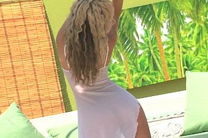 pussy massage girl